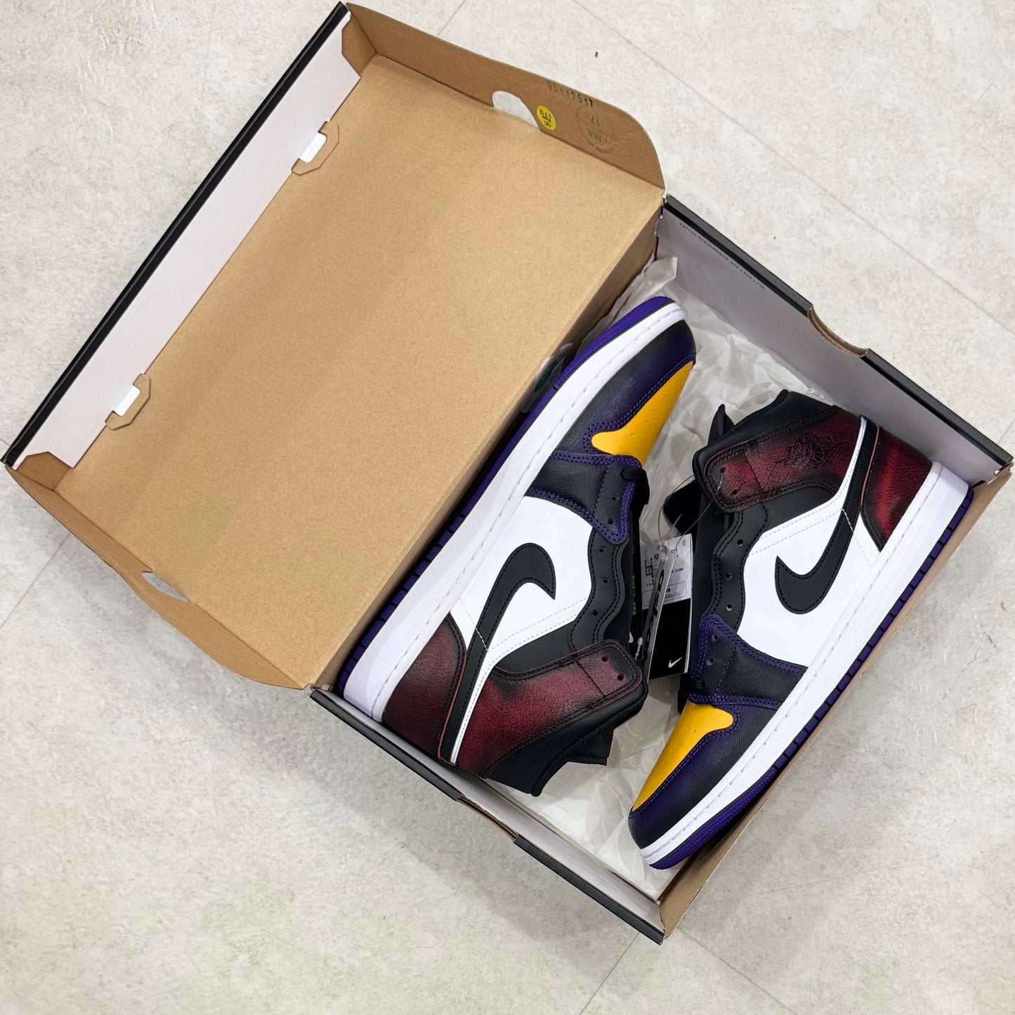 IQ9383-611 Nike Air Jordan 1 LA To Chicago 2025