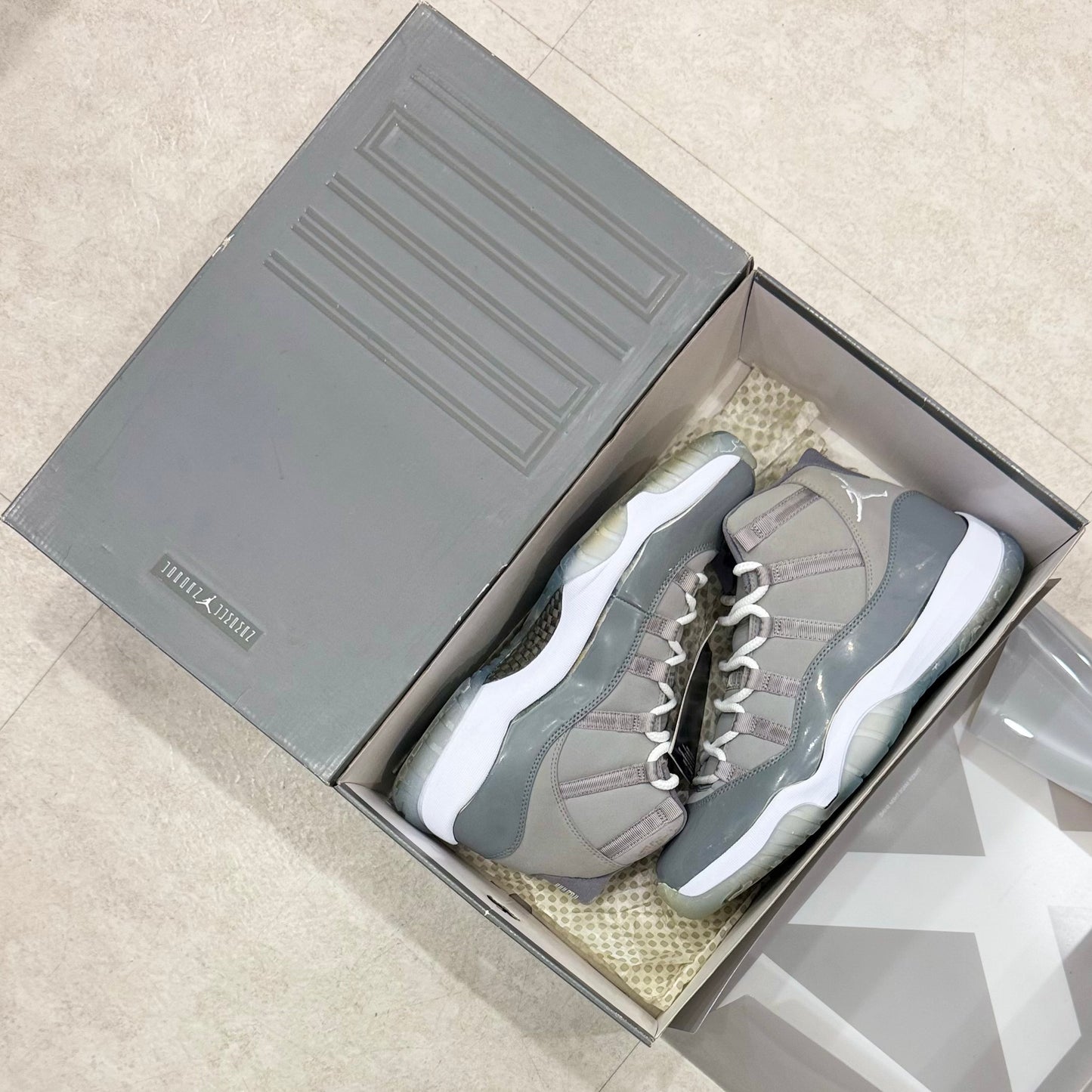 378037-001 Nike Air Jordan 11 Cool Grey 2010