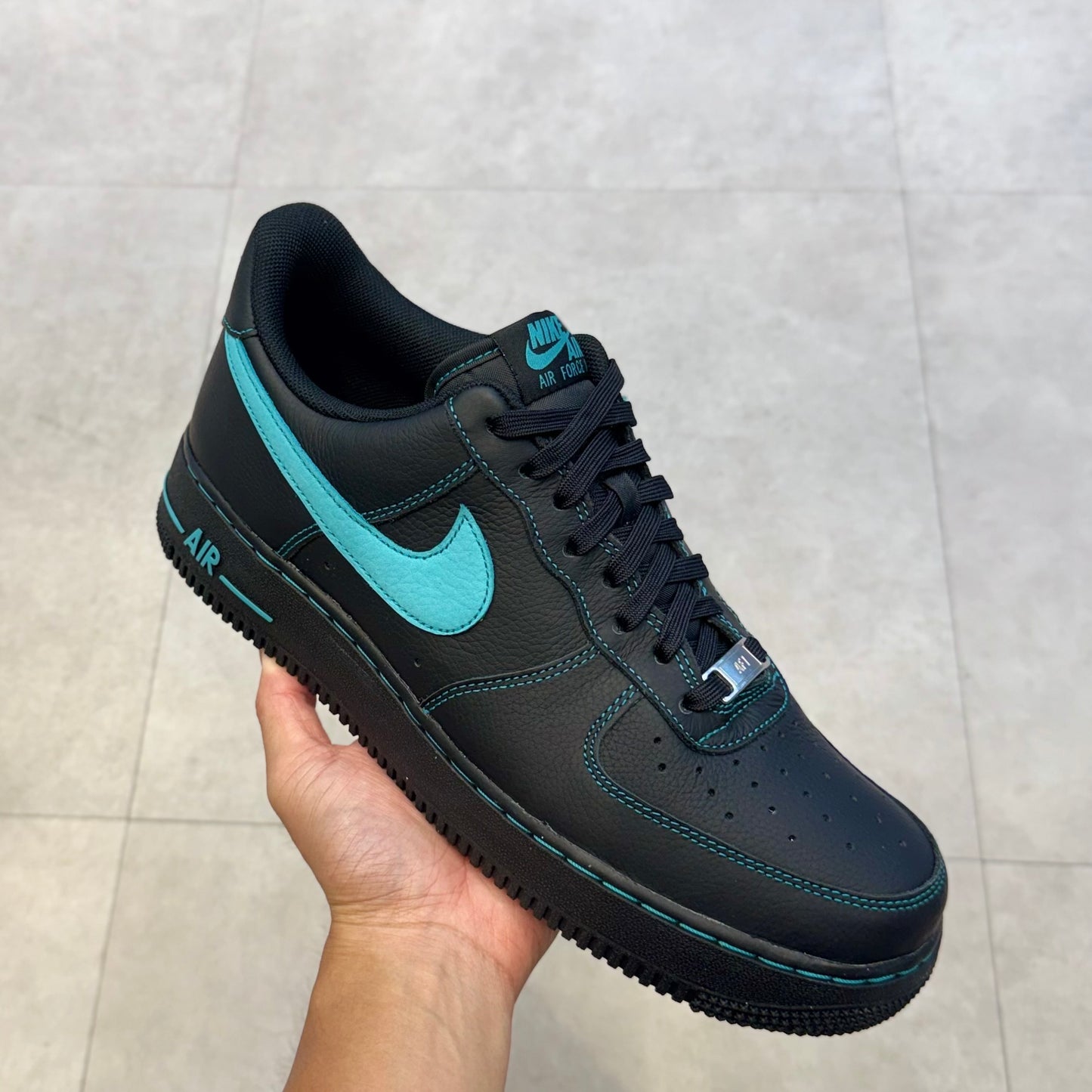 HQ2037-002 Nike Air Force 1 Un Tiffany