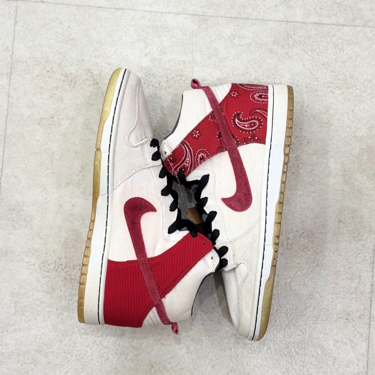 305050-100 Nike SB Dunk Cheech & Chong