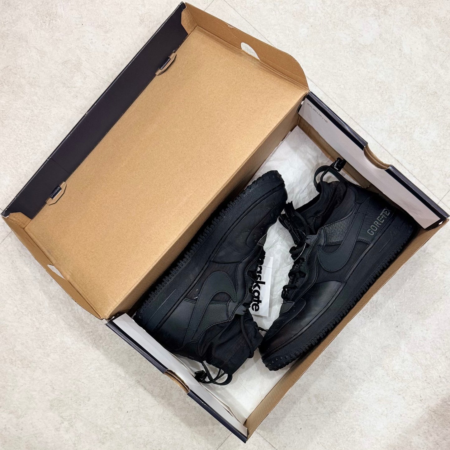 CQ7211-003 Nike Air Force 1 Gore-Tex Triple Black
