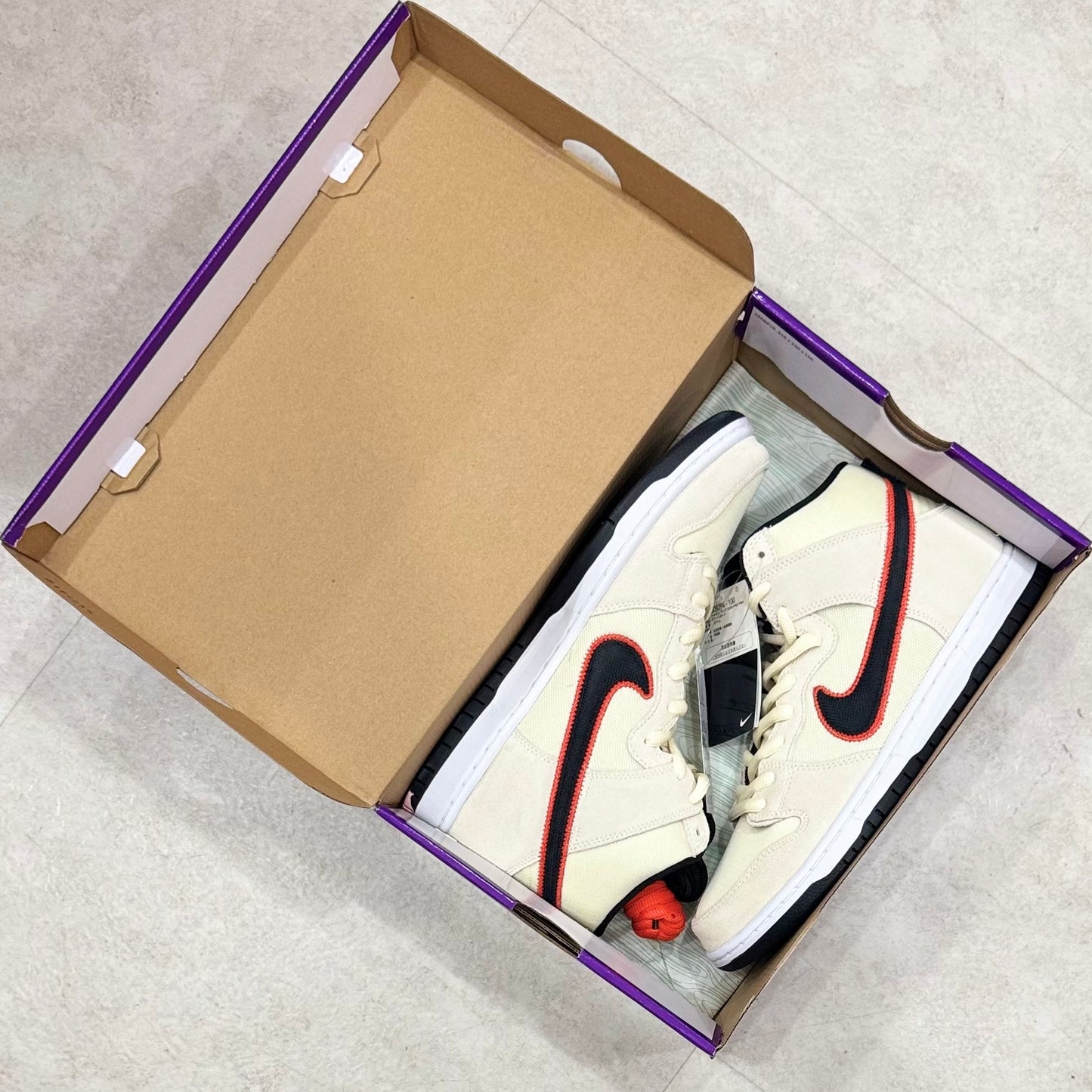 DO9394-100 Nike SB Dunk San Francisco Giants