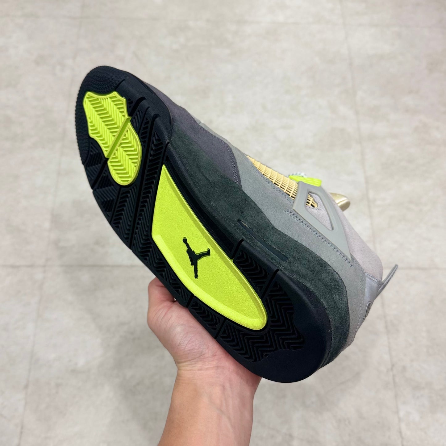 CT5342-007 Nike Air Jordan 4 Neon