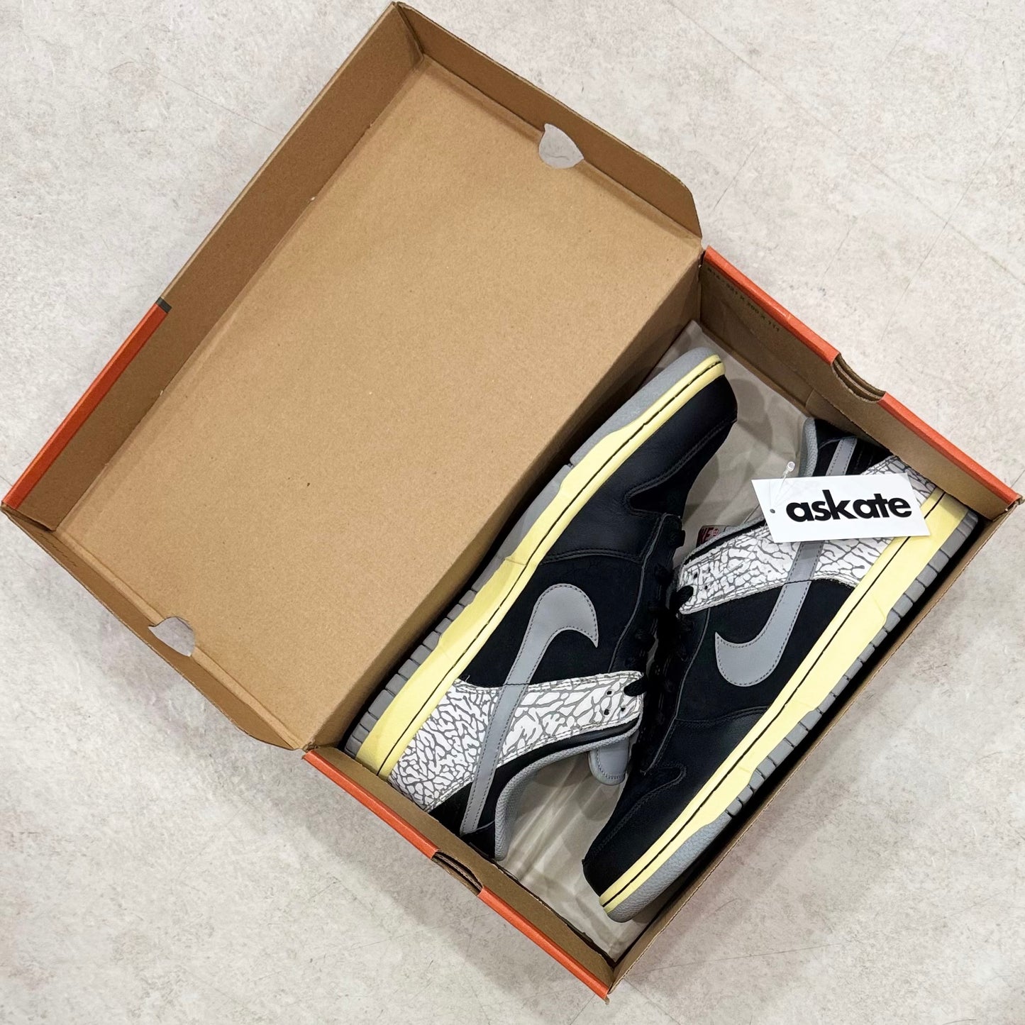 304714-905 Nike Dunk J-Pack Black Cement