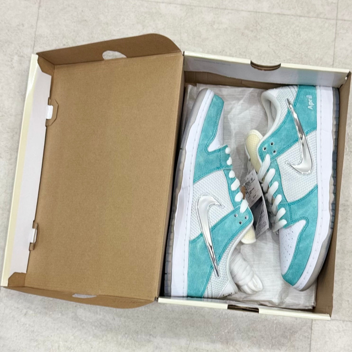 FD2562-400 Nike SB Dunk April Skateboards Racer Blue