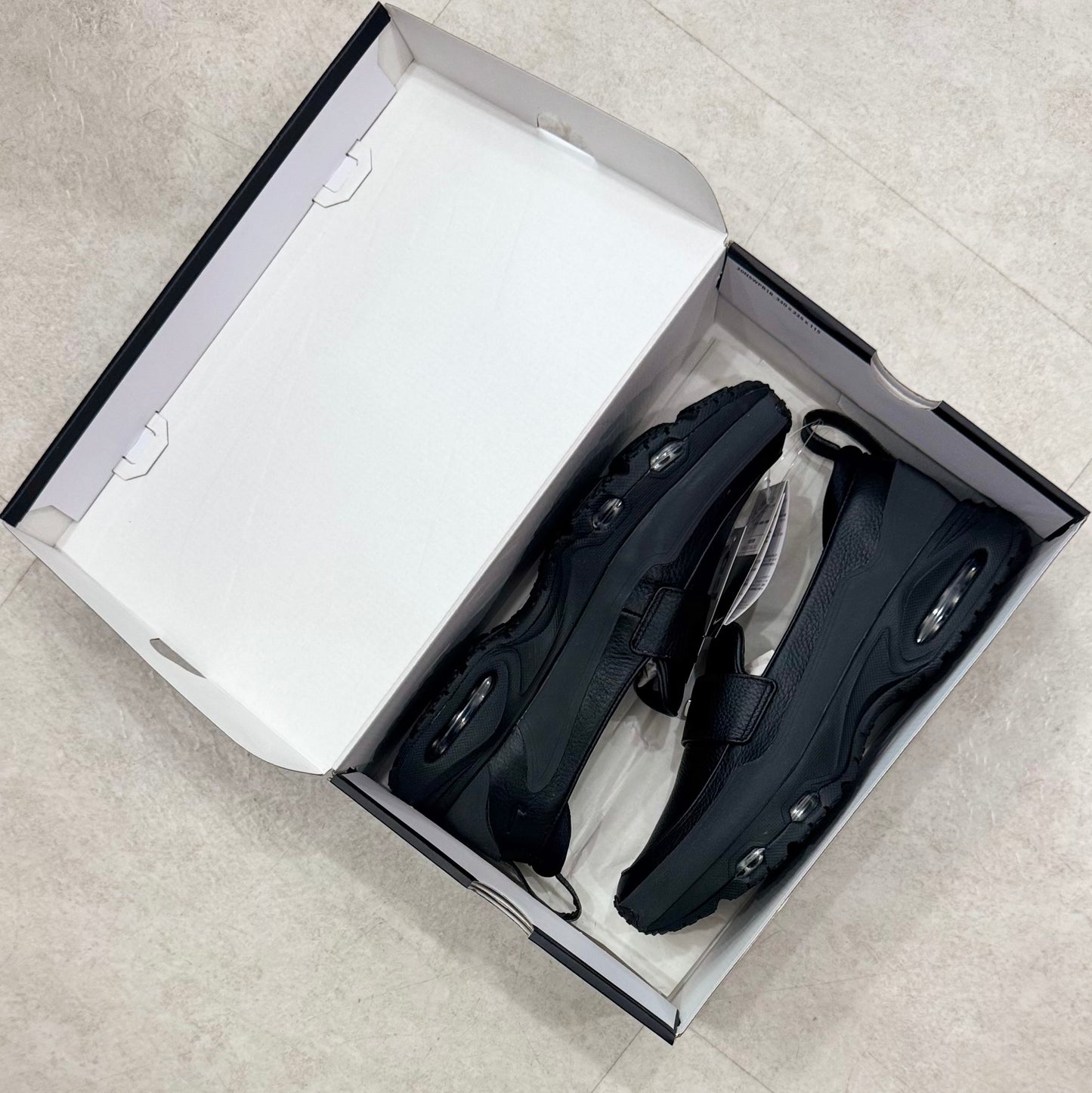 HJ4400-002 Nike Wmns Air Max Phenomena SWDC Triple Black