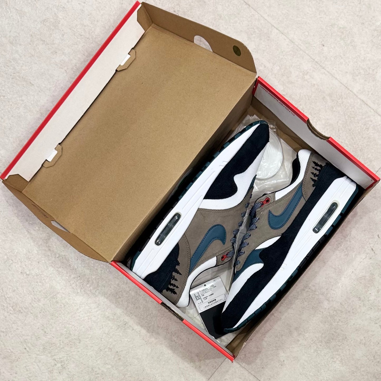 FJ0698-100 Nike Air Max 1 Escape 2023