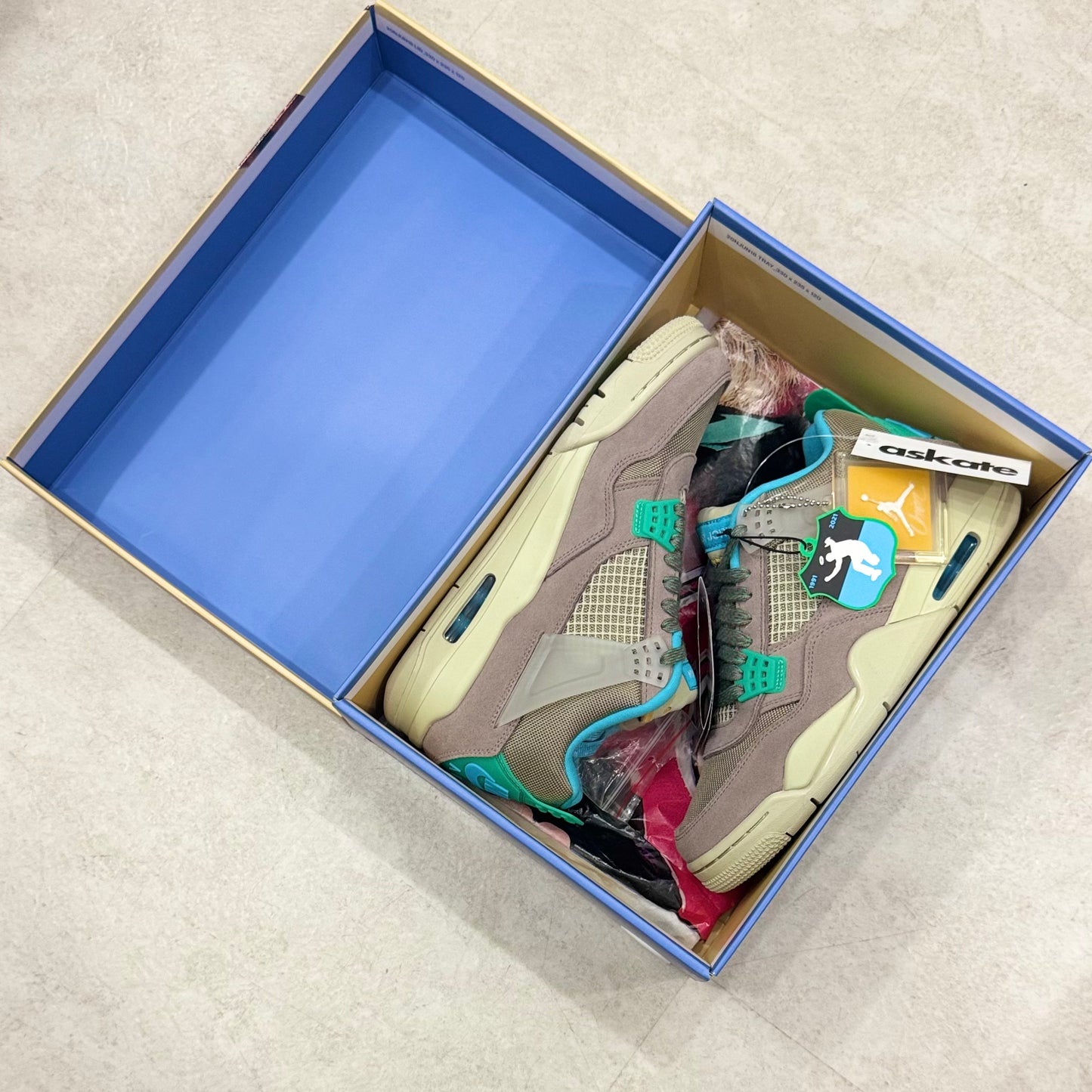 DJ5718-242 Nike Air Jordan 4 Union Taupe Haze