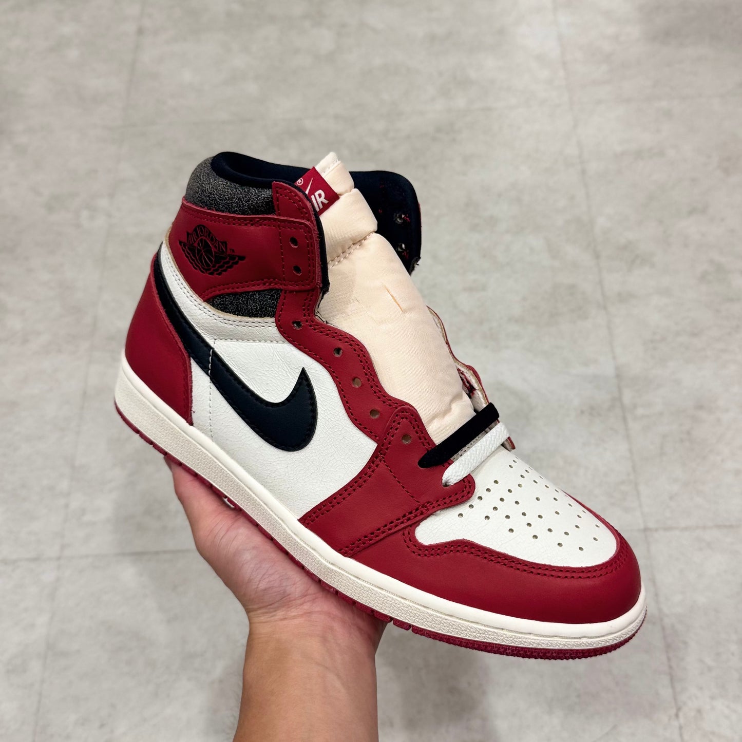 DZ5485-612 Nike Air Jordan 1 Chicago 2022