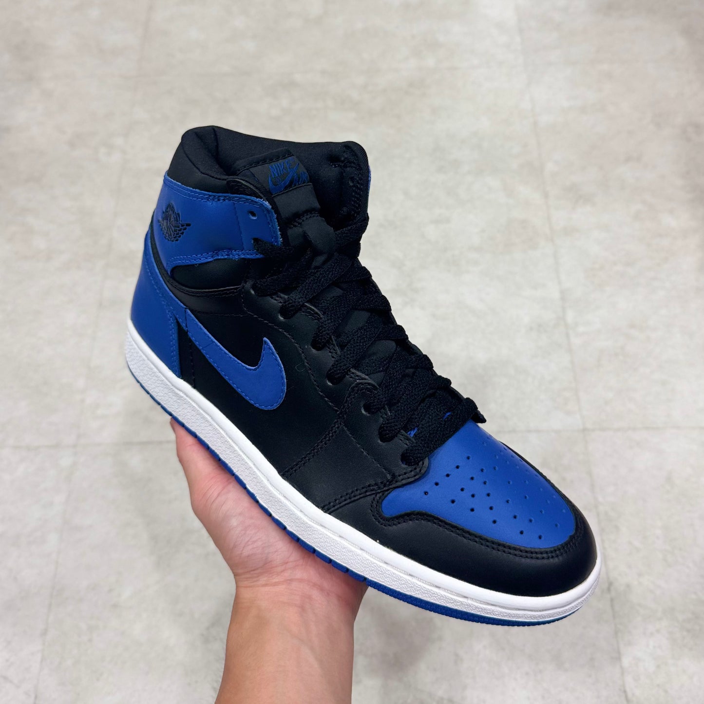 136066-041 Nike Air Jordan 1 Royal 2001