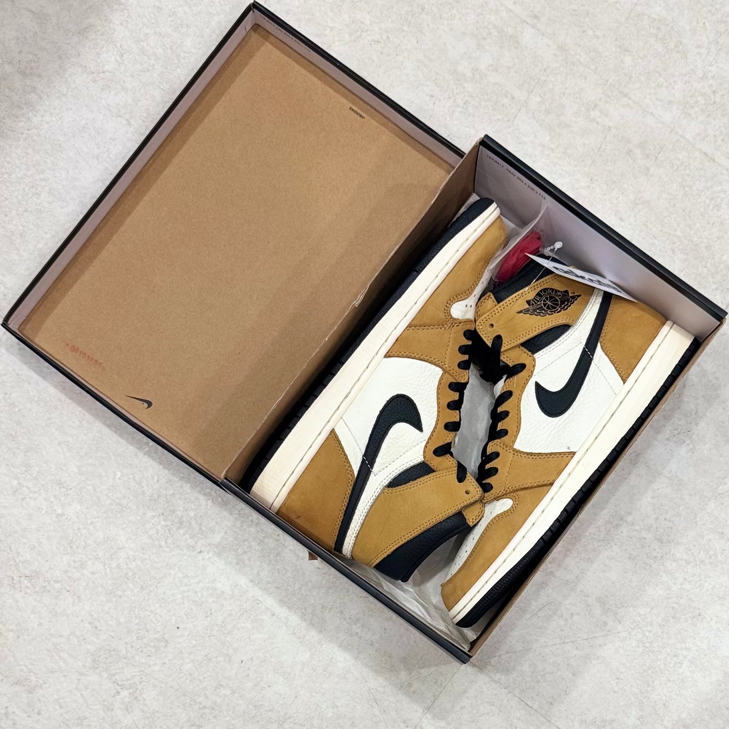 555088-700 Nike Air Jordan 1 Rookie Of The Year 2018