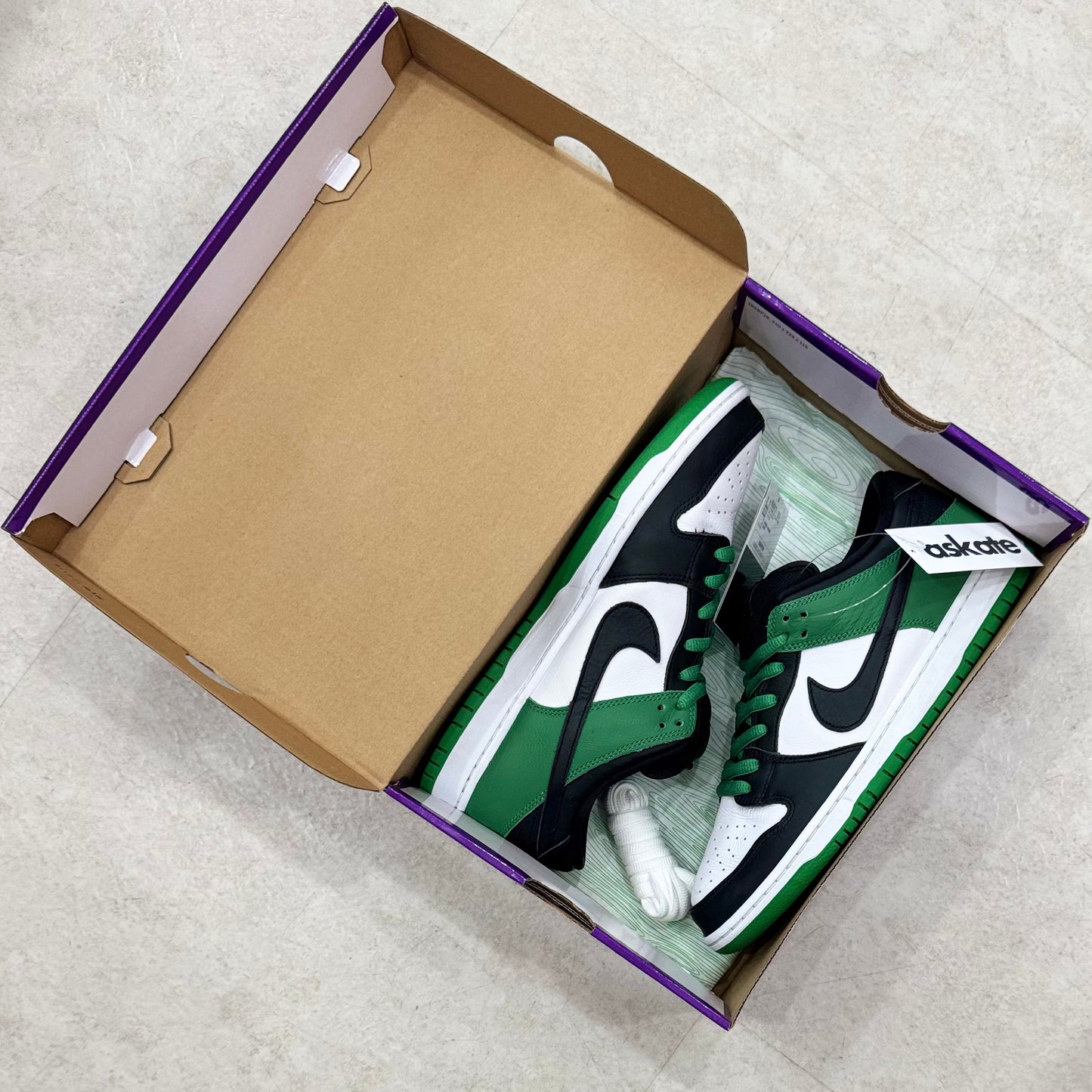 BQ6817-302 Nike SB Dunk Classic Green 2024