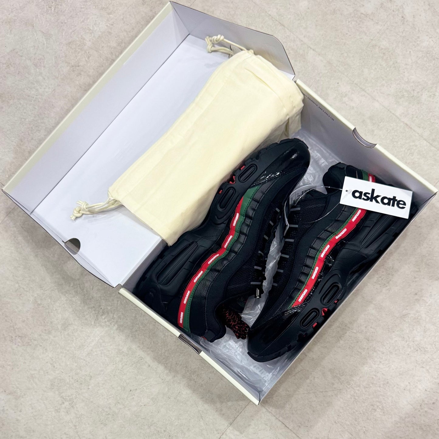 IB4453-001 Nike Air Max 95 Undefeated Black