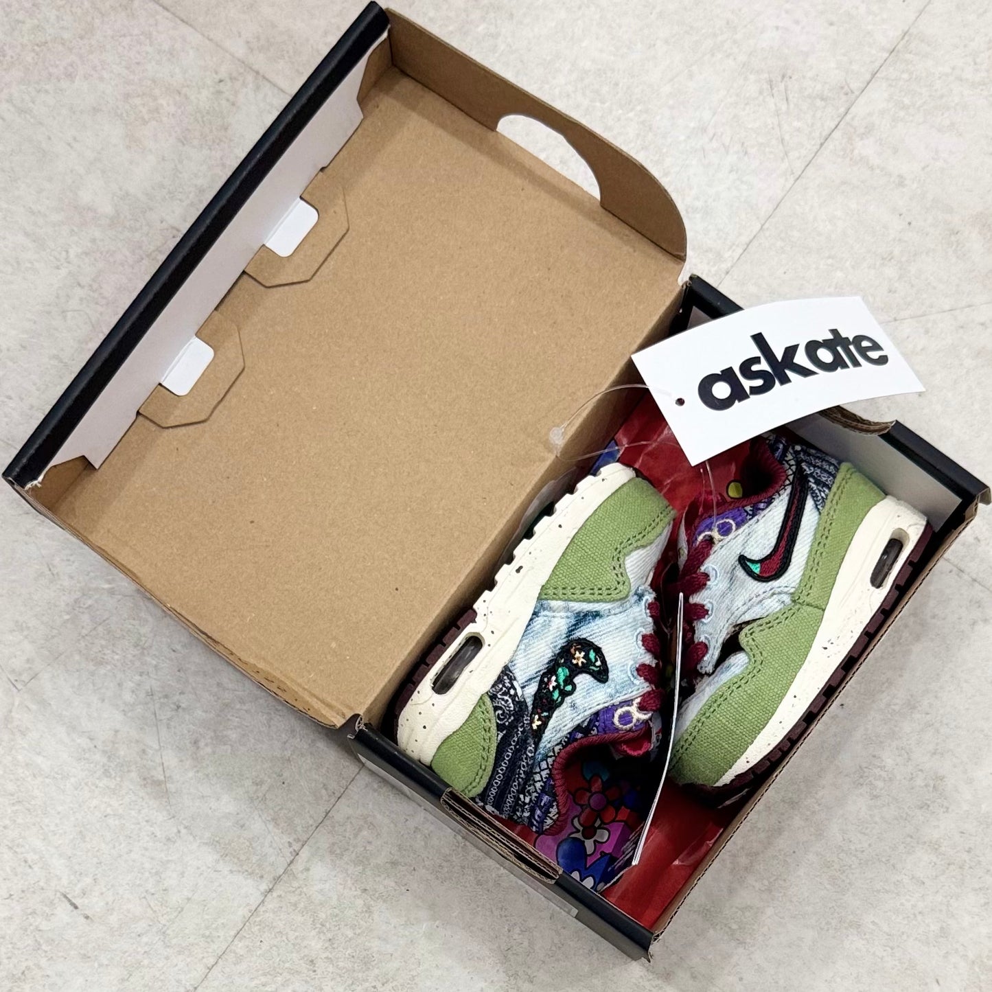 DR2363-300 Nike Air Max 1 Concepts