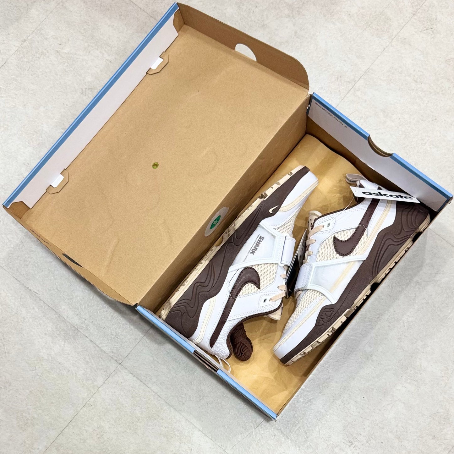 HQ3073-100 Nike Field Jaxx Travis Scott