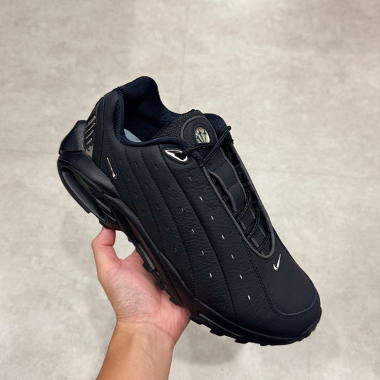 DH4692-001 Nike Hot Step Air Terra Nocta