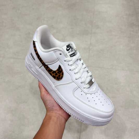 IM3483-100 Nike Air Force 1 Supreme Goodenough