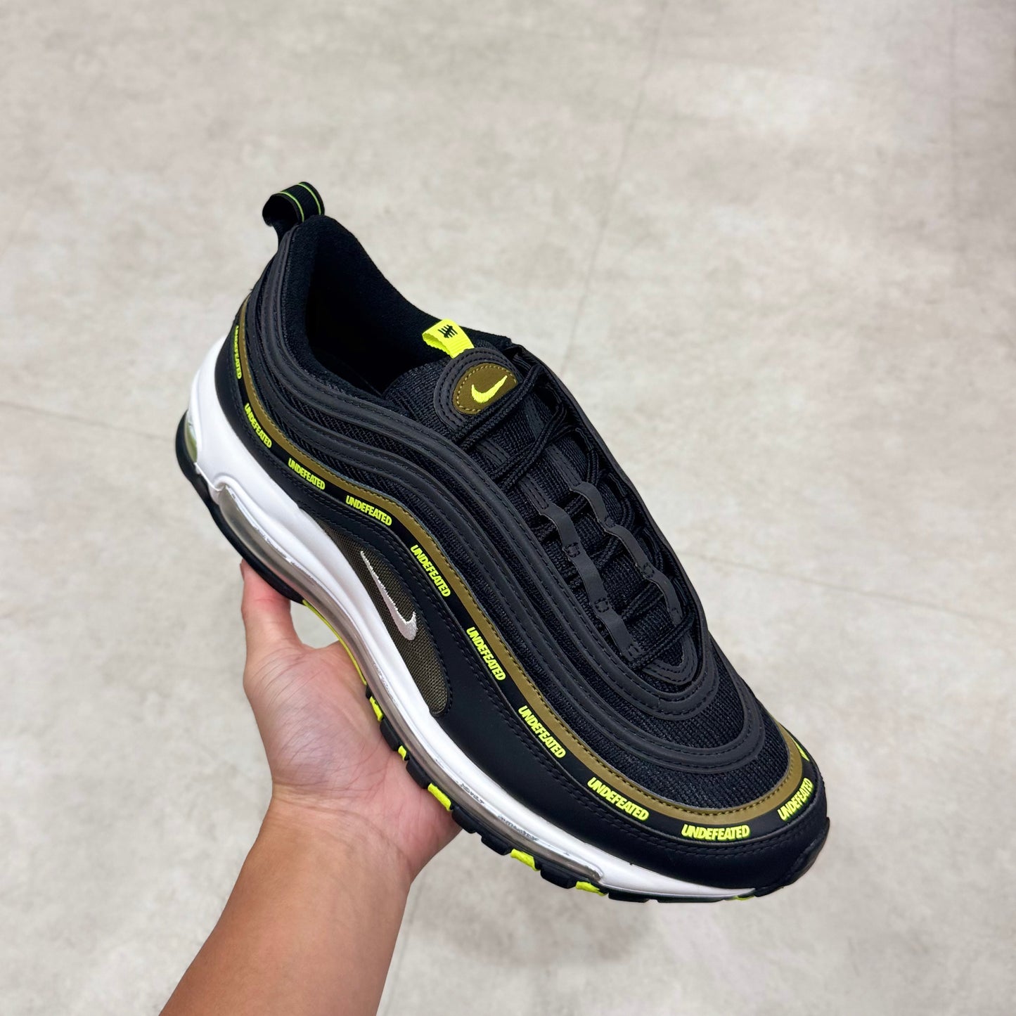 DC4830-001 Nike Air Max 97 Undefeated