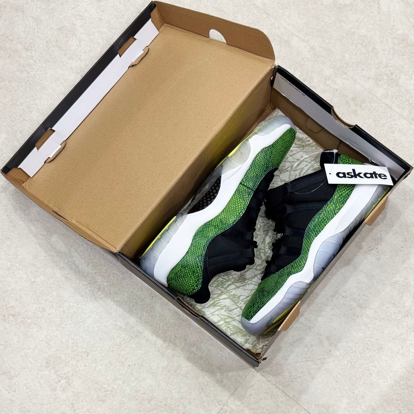 528895-033 Nike Air Jordan 11 Green Snakeskin