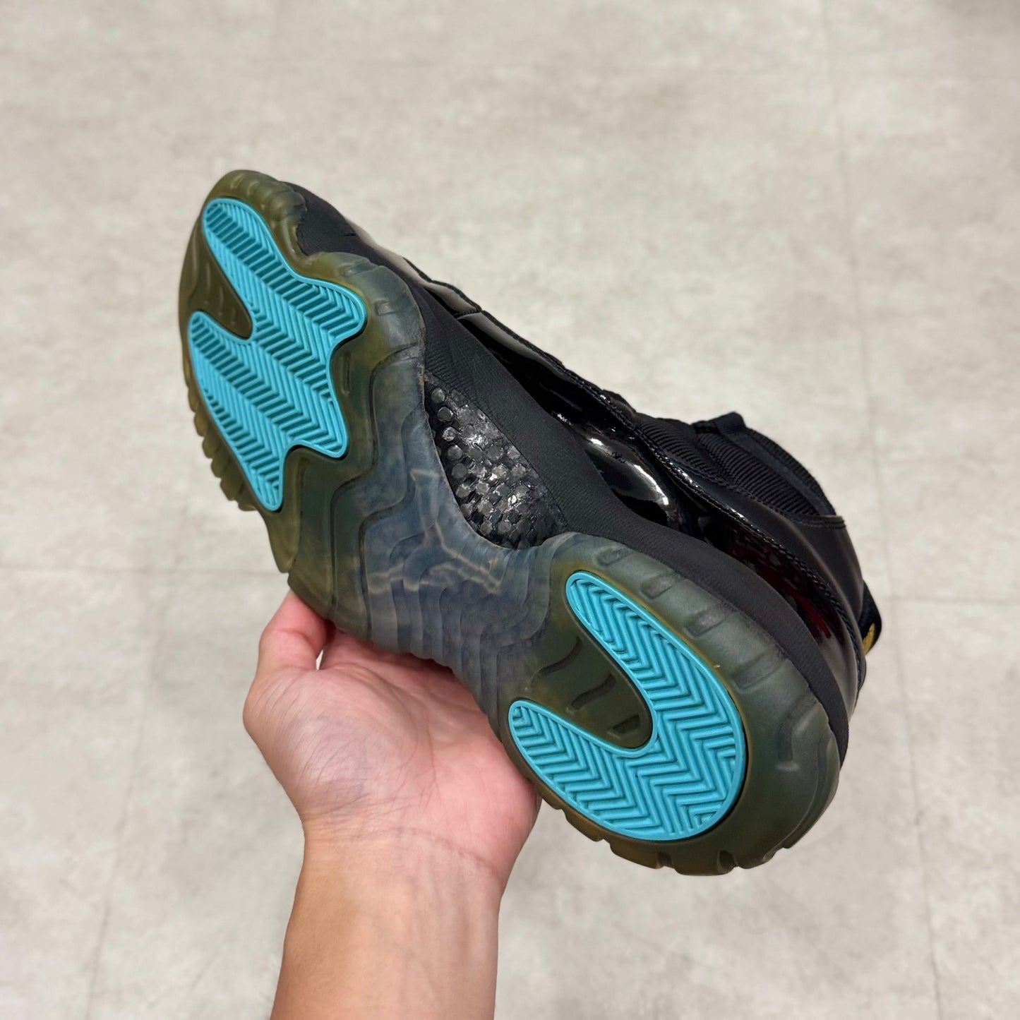 378037-006 Nike Air Jordan 11 Gamma Blue