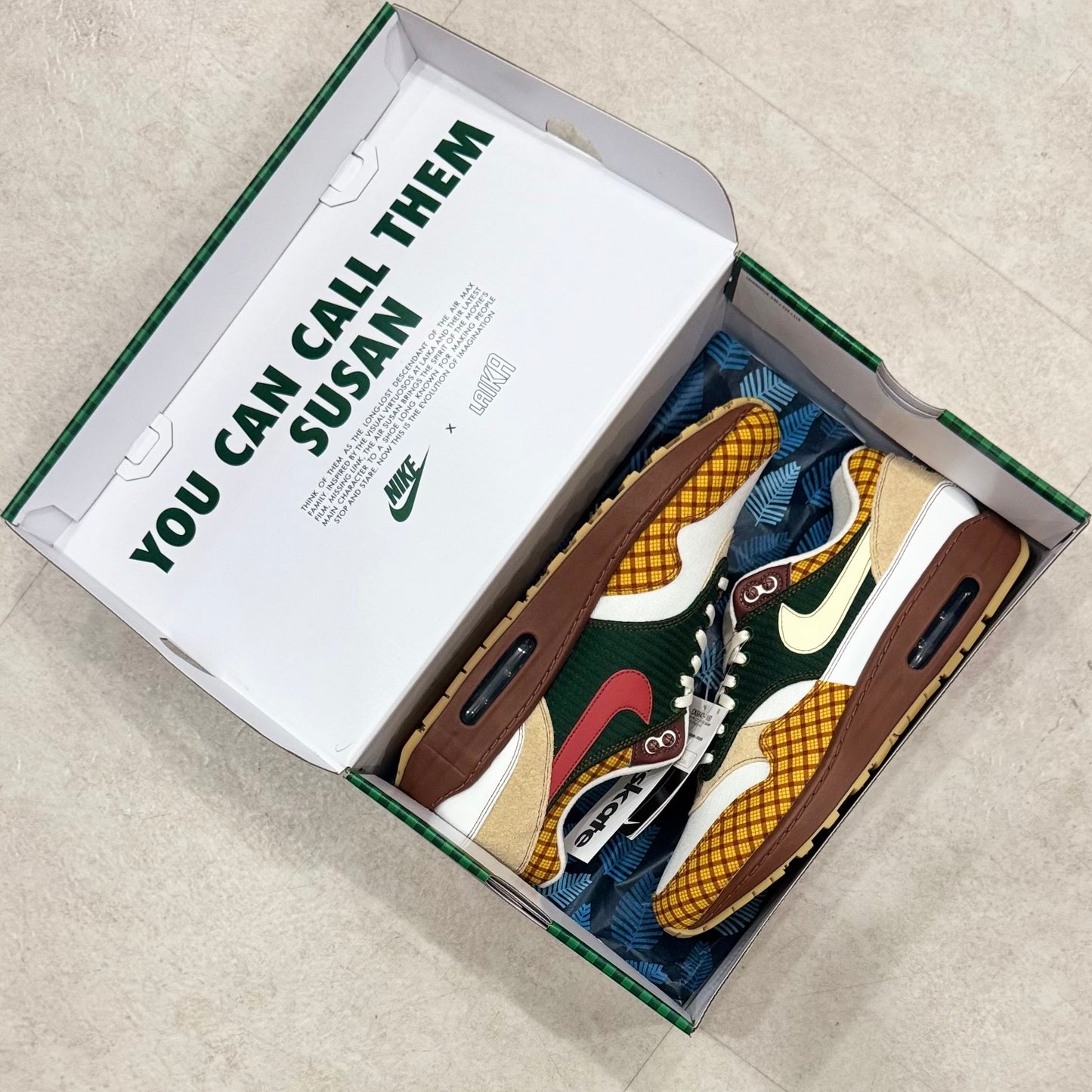 CK6643-100 Nike Air Max Susan Missing Link