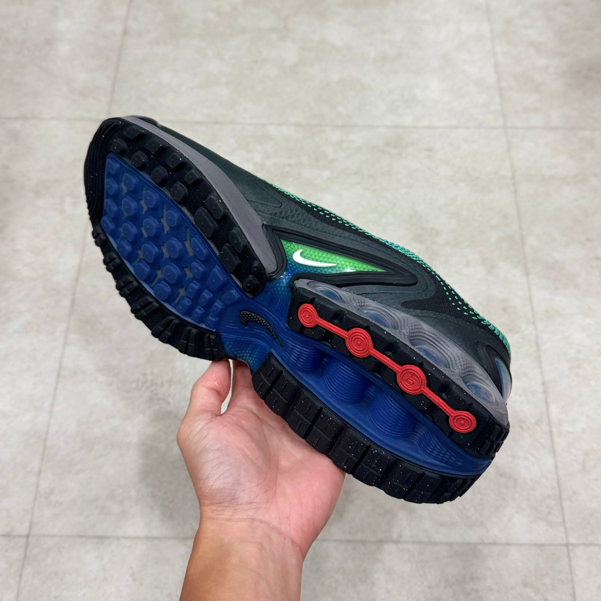 DV3337-010 Nike Air Max DN Hyper Cobalt