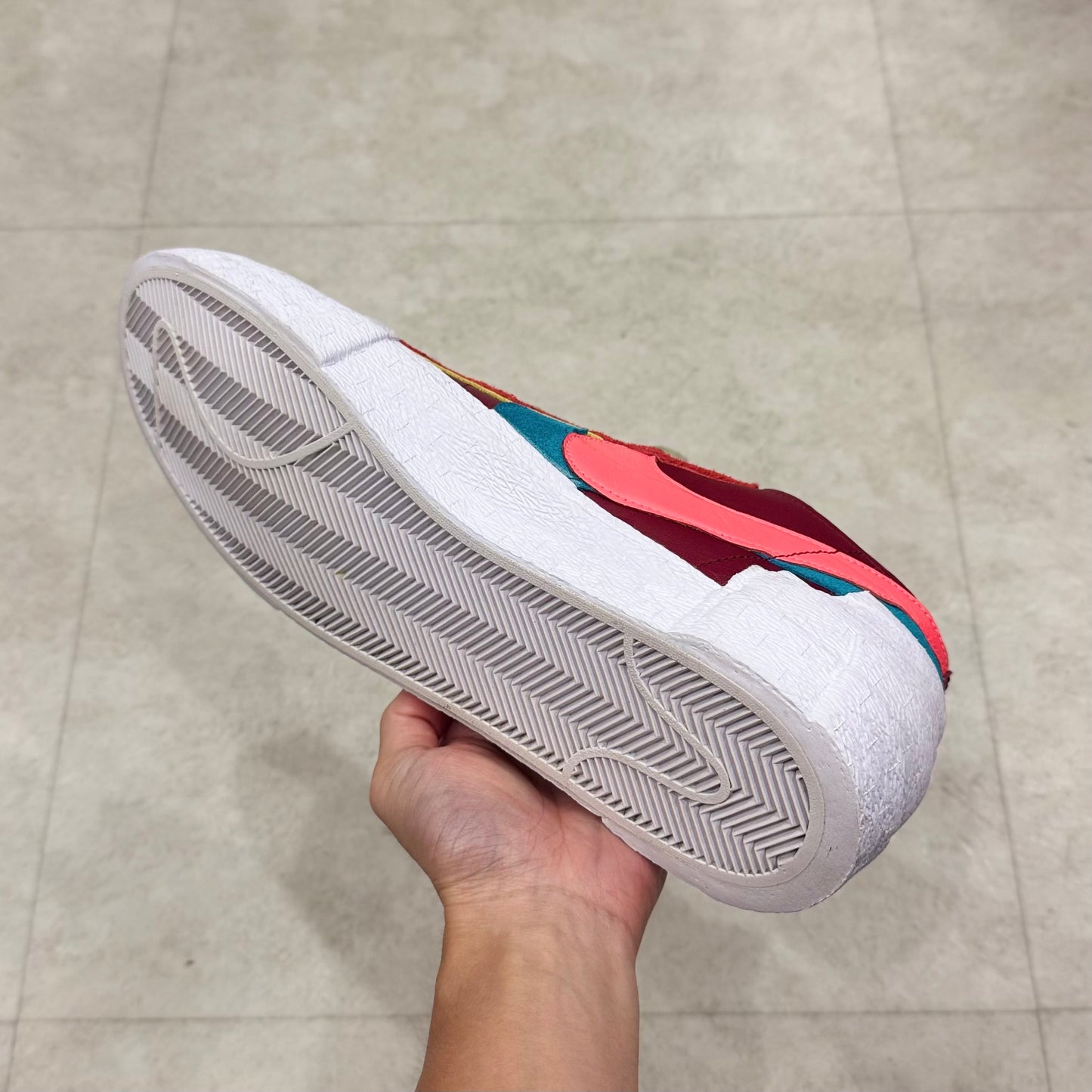 DM7901-600 Nike Blazer Sacai Kaws Team Red