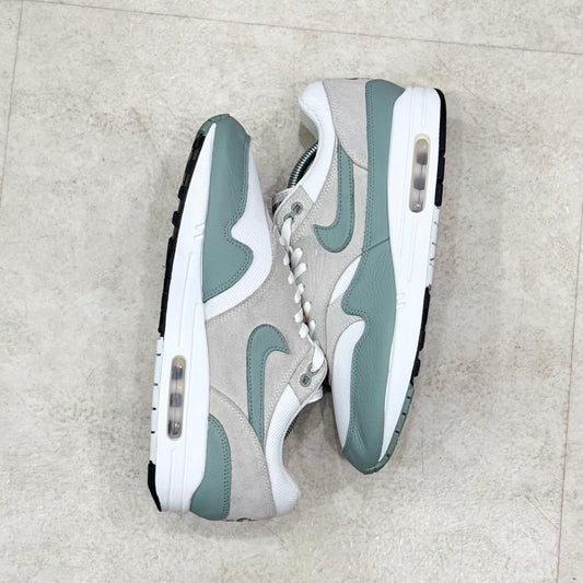 DZ4549-100 Nike Air Max 1 Mica Green