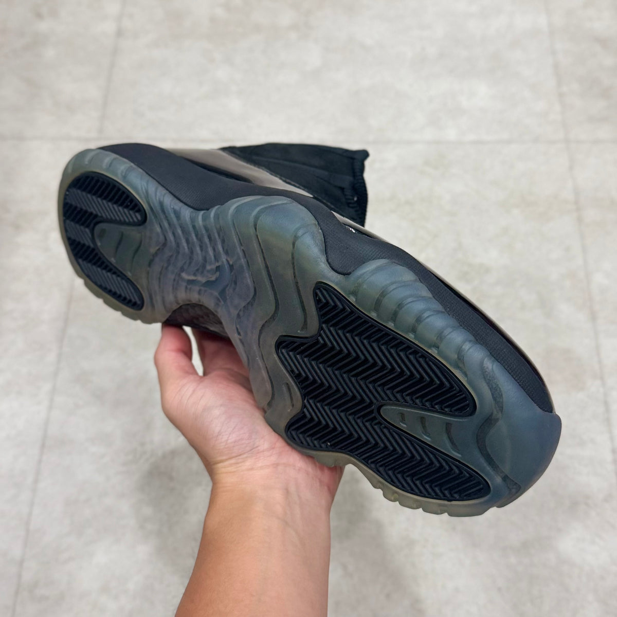 378037-005 Nike Air Jordan 11 Cap And Gown