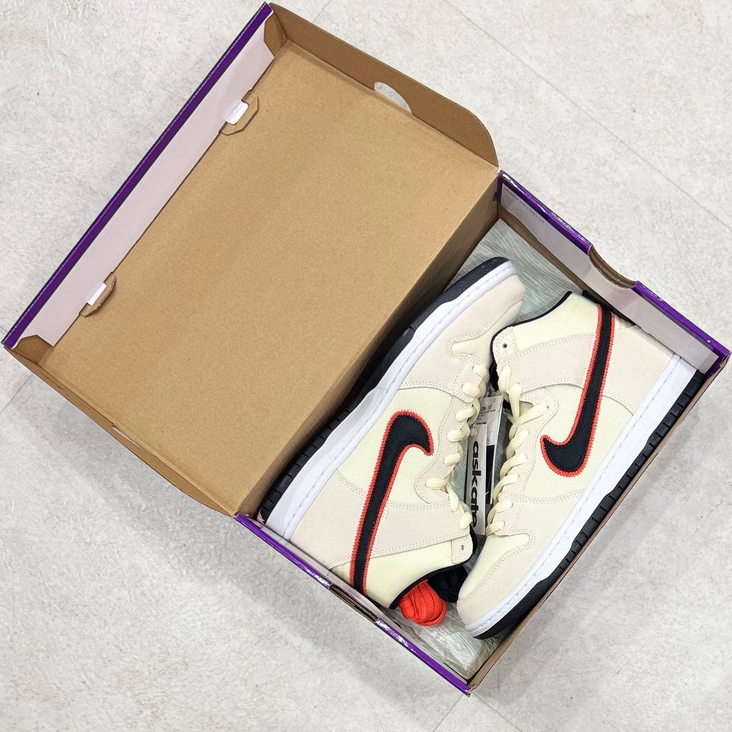 DO9394-100 Nike SB Dunk San Francisco Giants