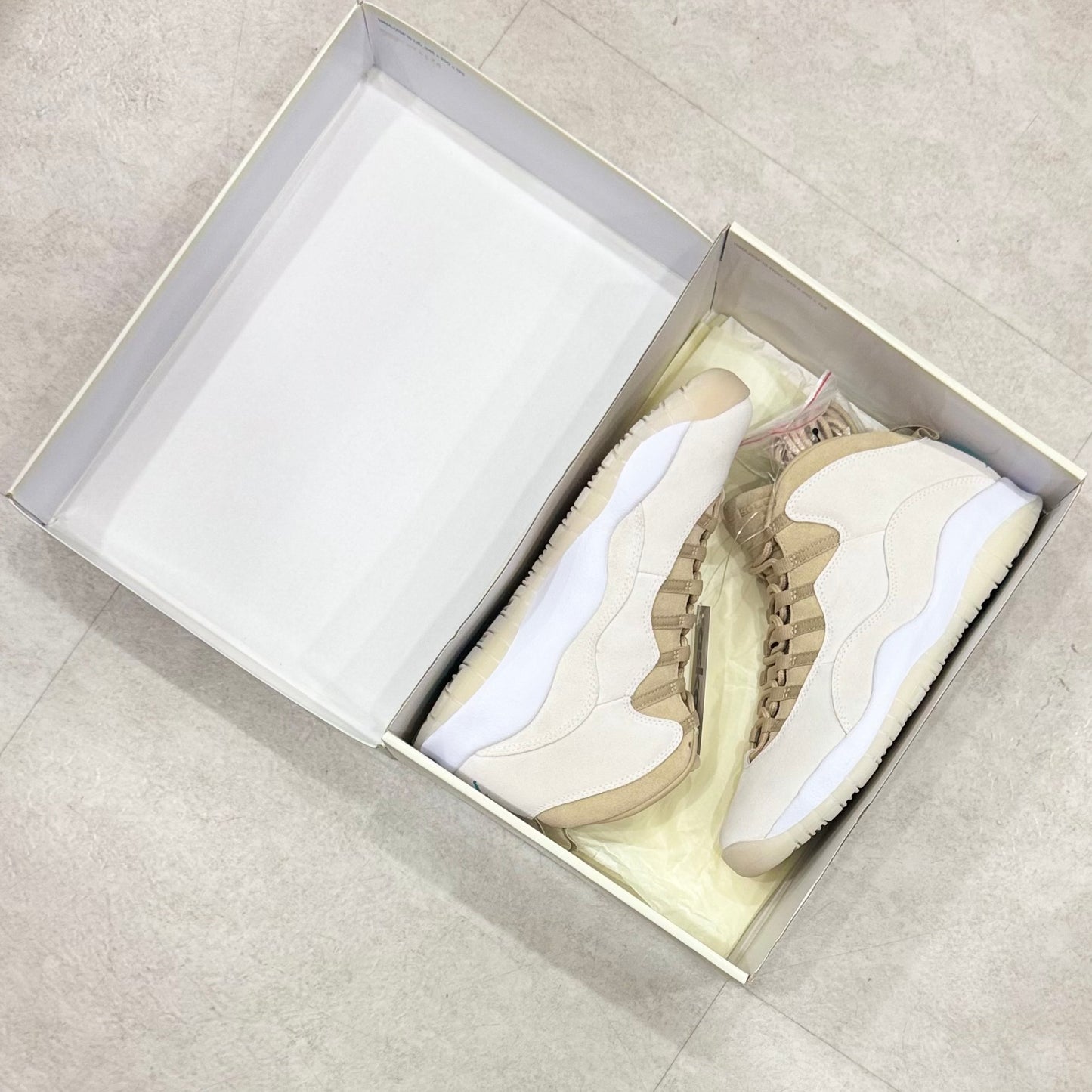 CZ6599-100 Nike Air Jordan 10 Solefly