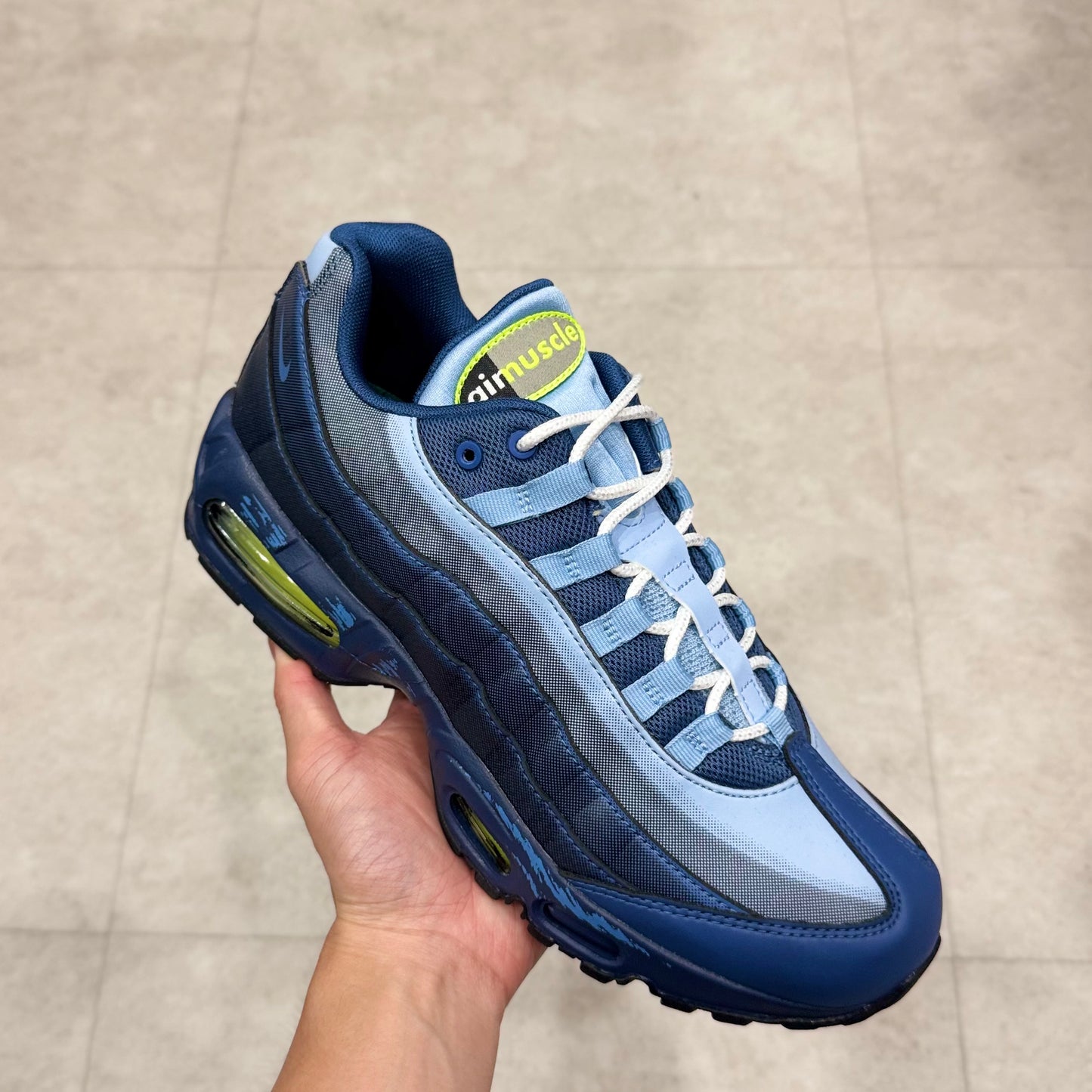 II7404-400 Nike Air Muscle 95 Yu-Gi-Oh! Joey