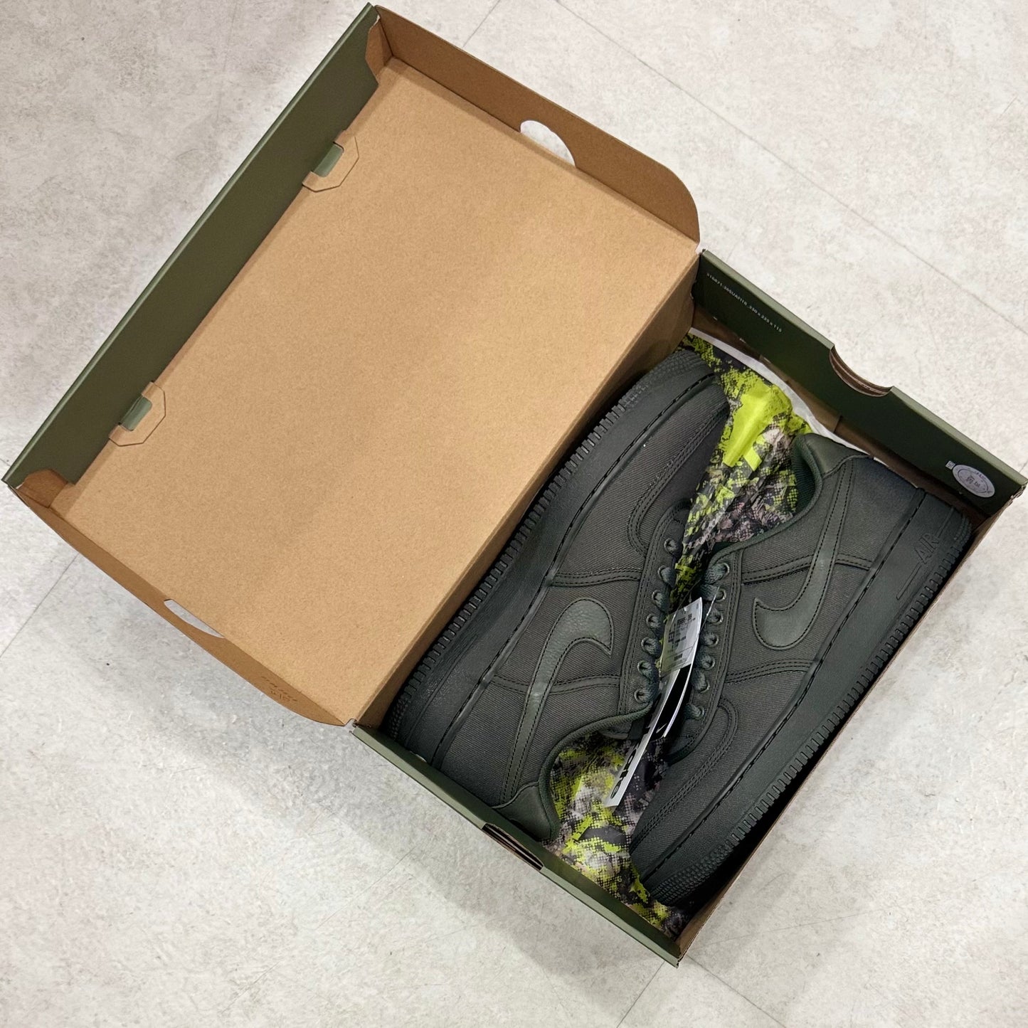 IR5895-399 Nike Air Force 1 Tune