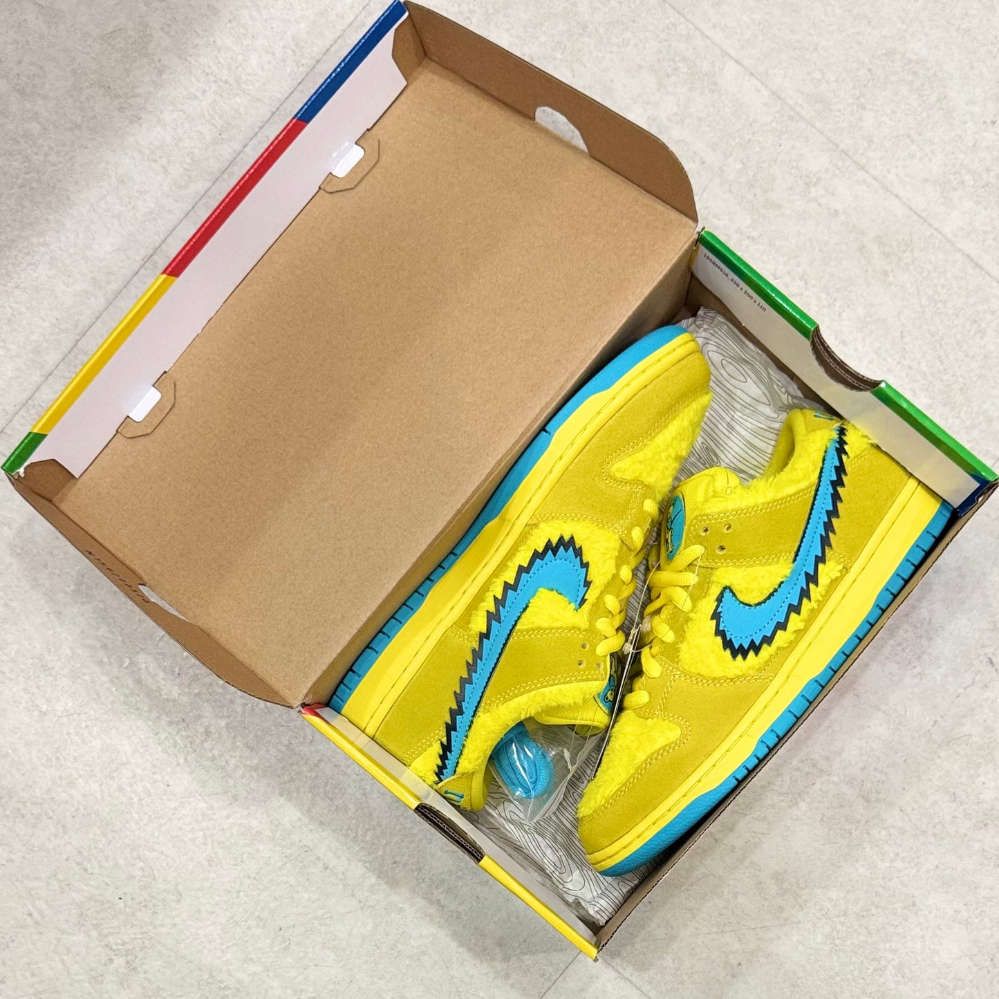 CJ5378-700 Nike SB Dunk Grateful Dead Yellow Bear