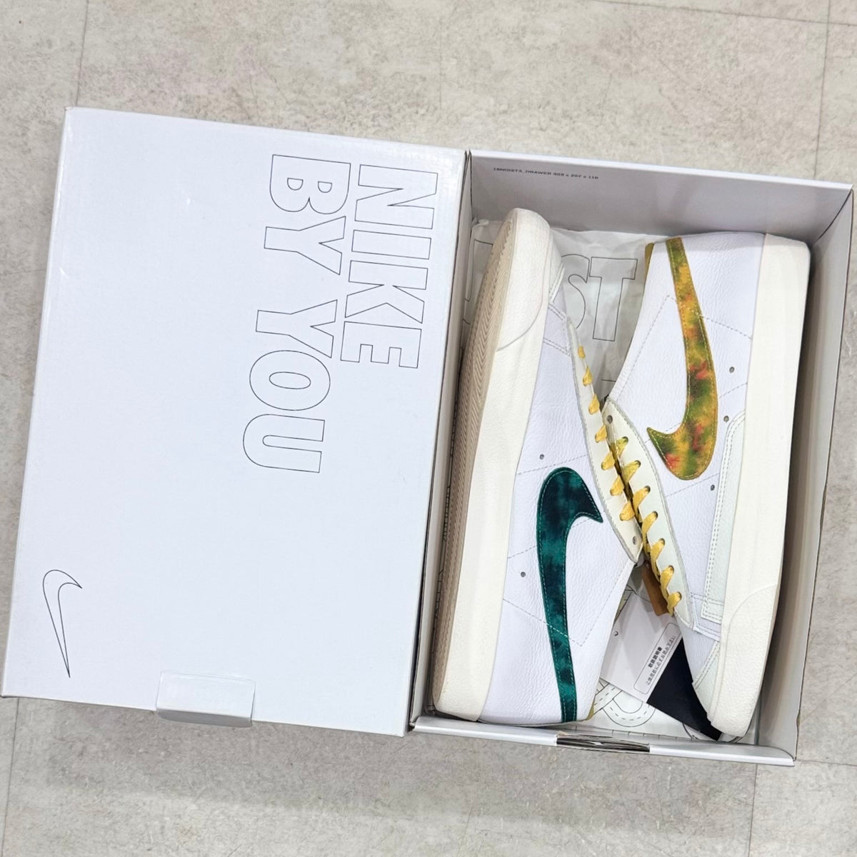 DD3810-991 Nike By You Blazer