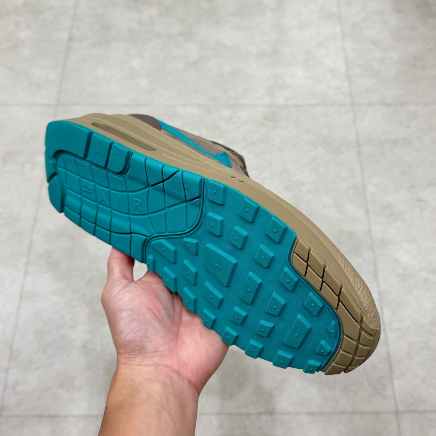 875844-200 Nike Air Max 1 Ridgerock