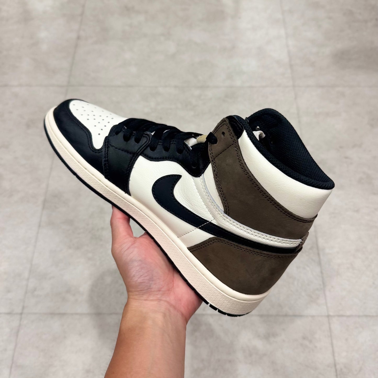 555088-105 Nike Air Jordan 1 Dark Mocha 2020