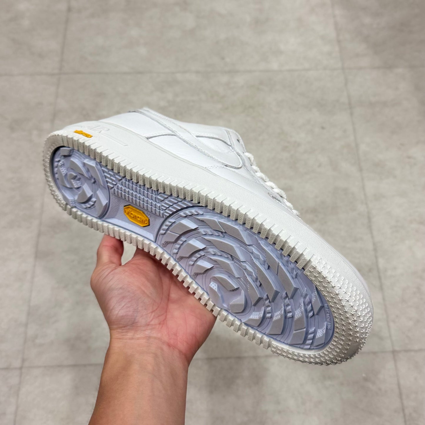 HV5953-100 Nike Air Force 1 Gore-Tex Vibram Summit White
