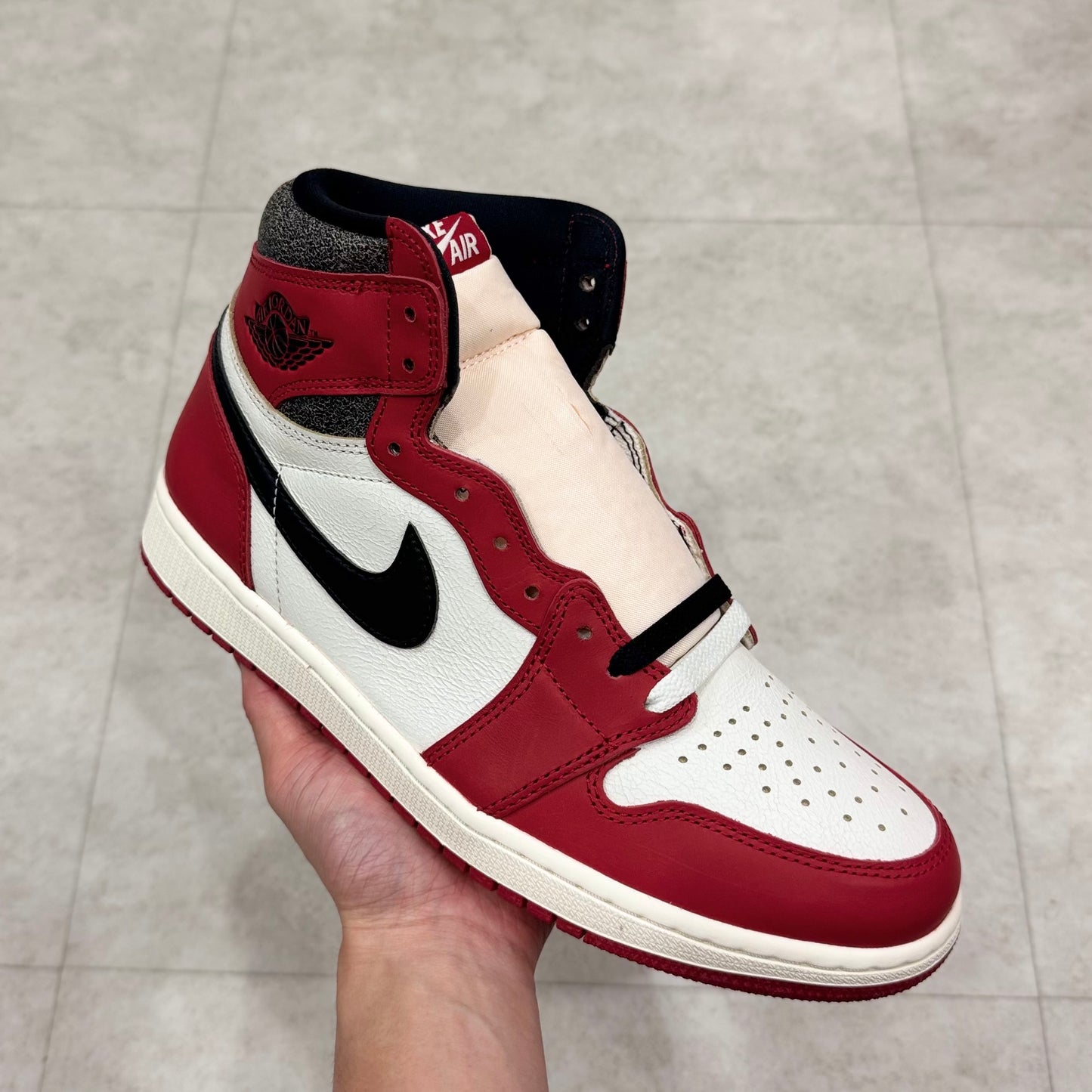 DZ5485-612 Nike Air Jordan 1 Chicago Lost & Found