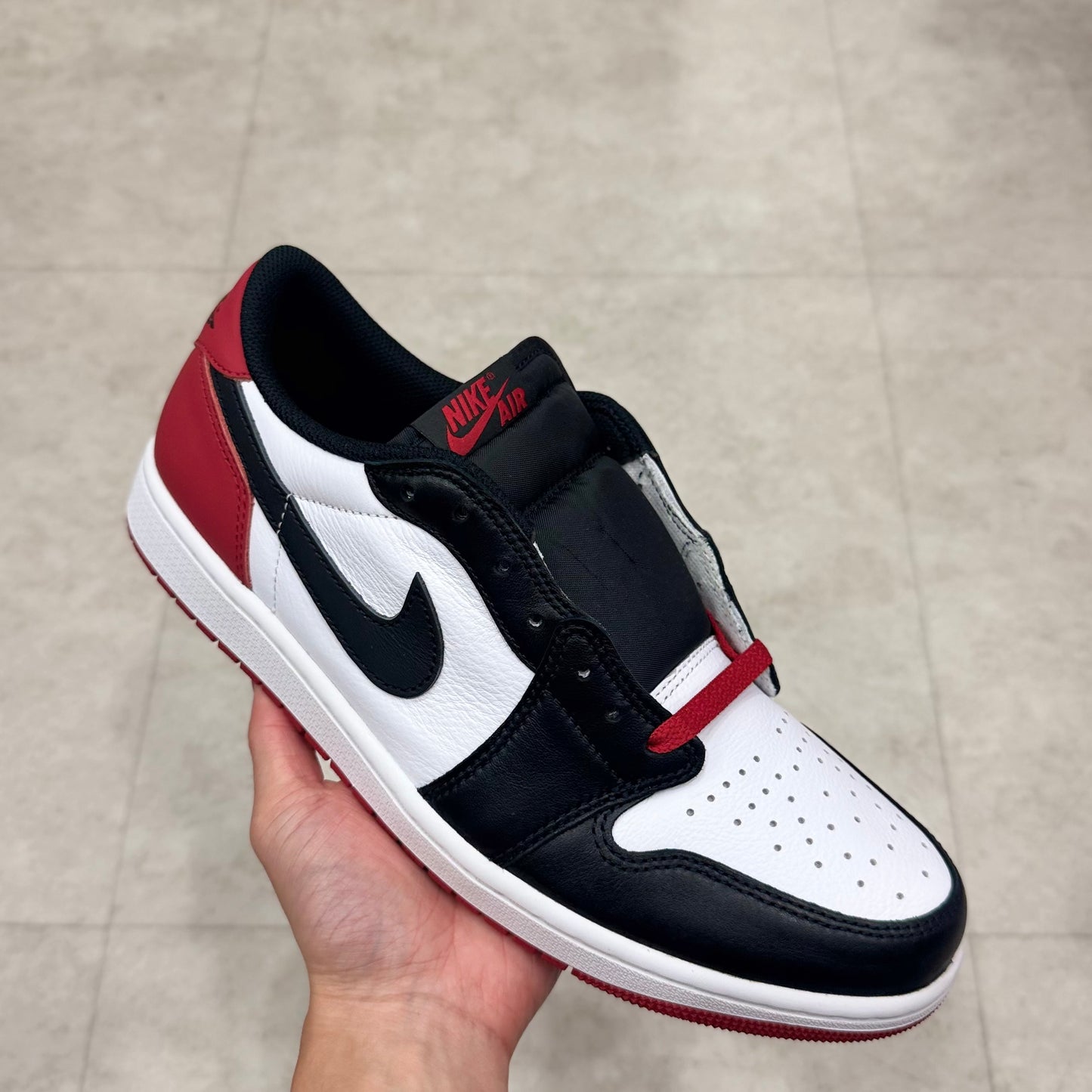 CZ0790-106 Nike Air Jordan 1 Black Toe 2023