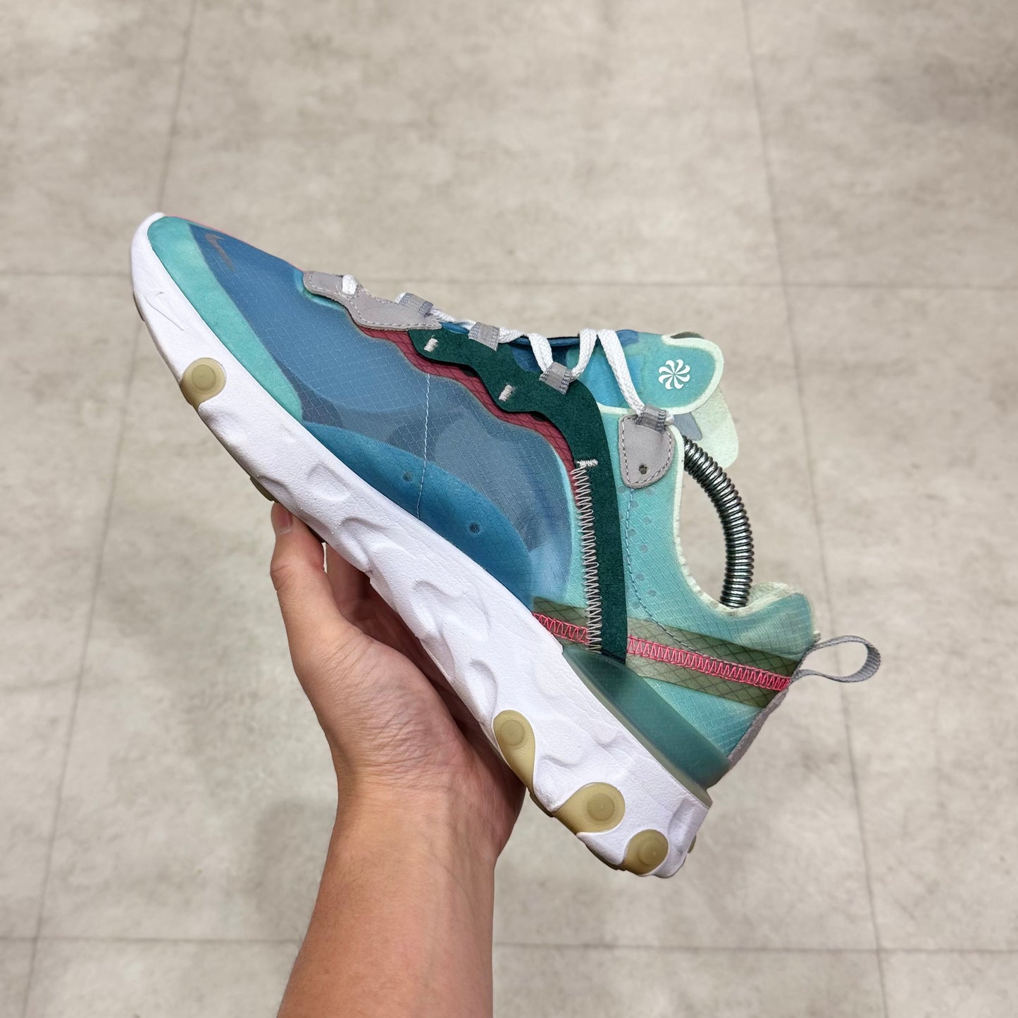 AQ1090-400 Nike React Element 87 Royal Tint