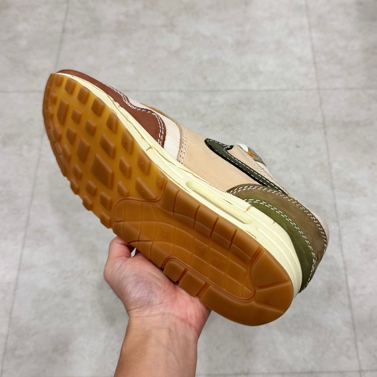 DQ8656-133 Nike Wmns Air Max 1 Wabi-Sabi
