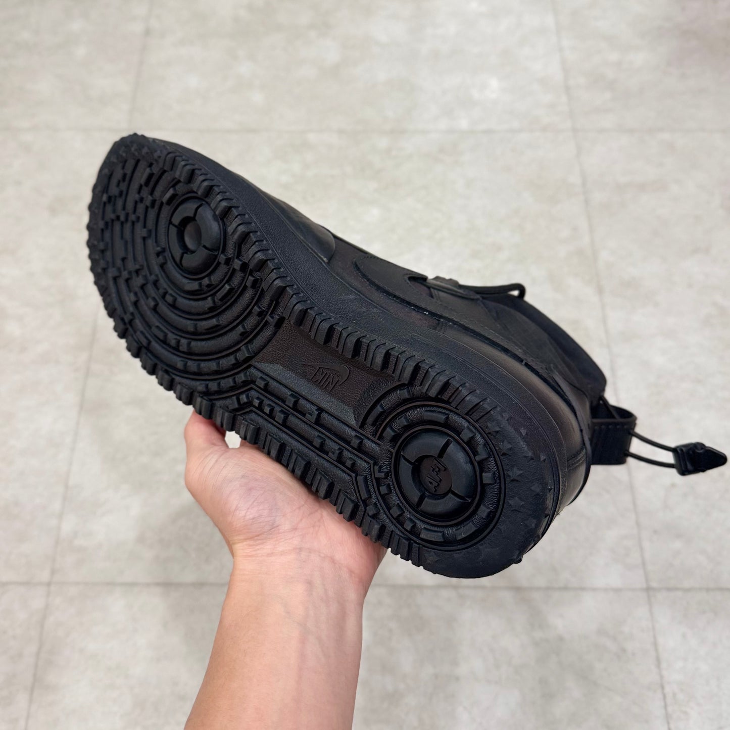 CQ7211-003 Nike Air Force 1 Gore-Tex Triple Black