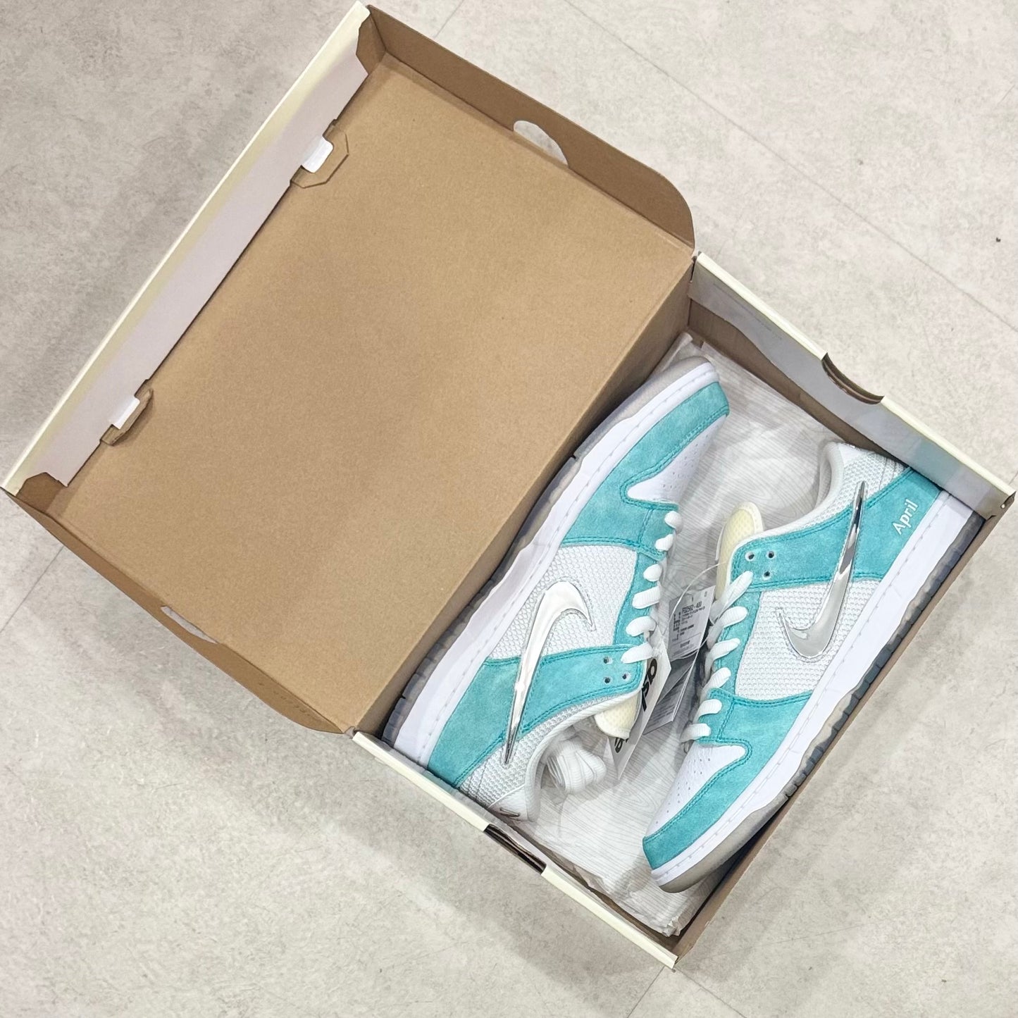 FD2562-400 Nike SB Dunk April Skateboards
