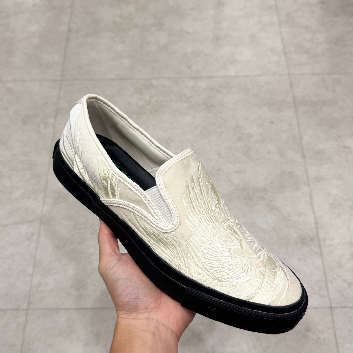 1SC864 Converse Skateboarding Slip-On Shinpei Ueno