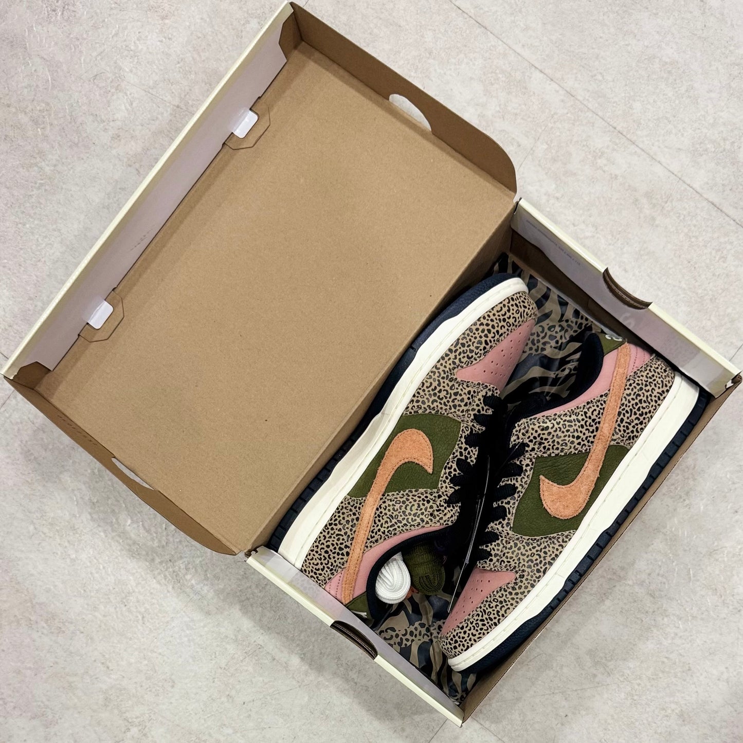 IH3211-200 Nike SB Dunk Arts Rec