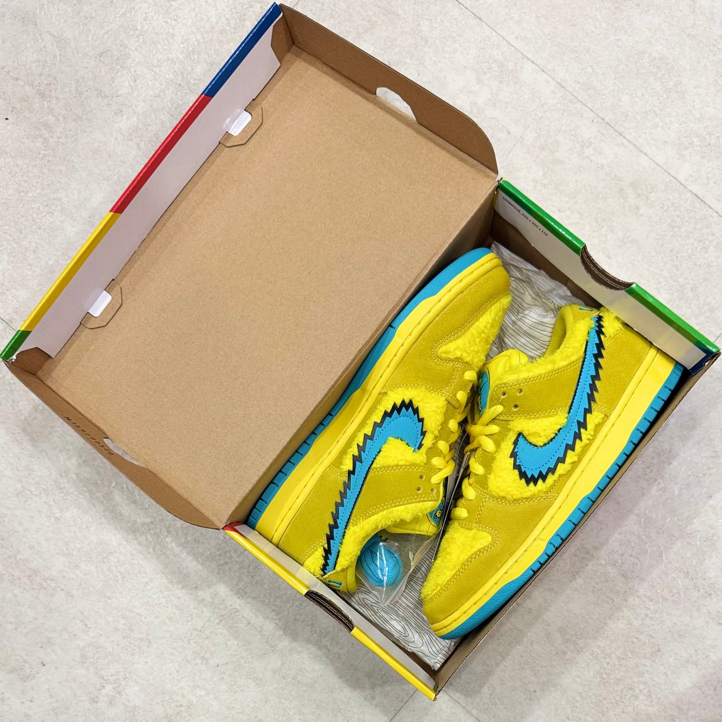 CJ5378-700 Nike SB Dunk Grateful Dead Yellow Bear