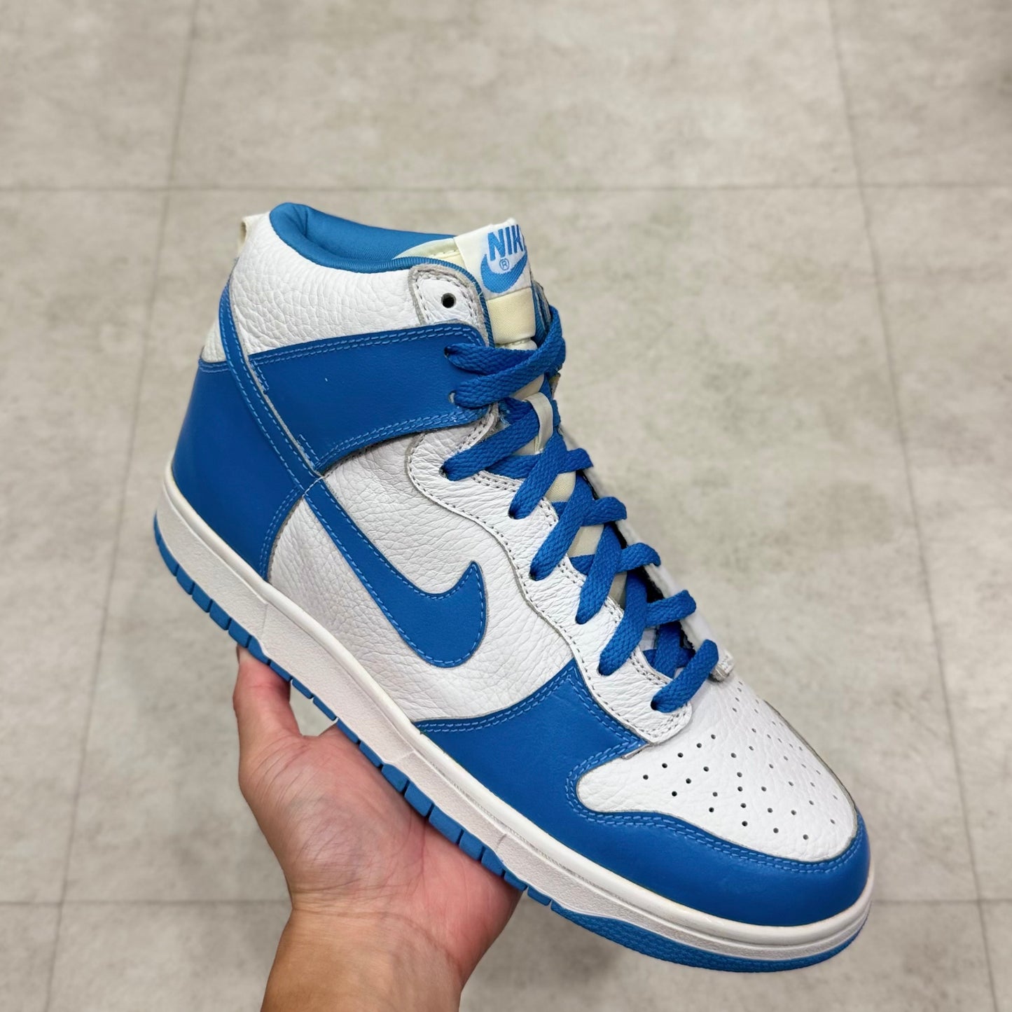 630383-141 Nike Dunk Foot Action UNC