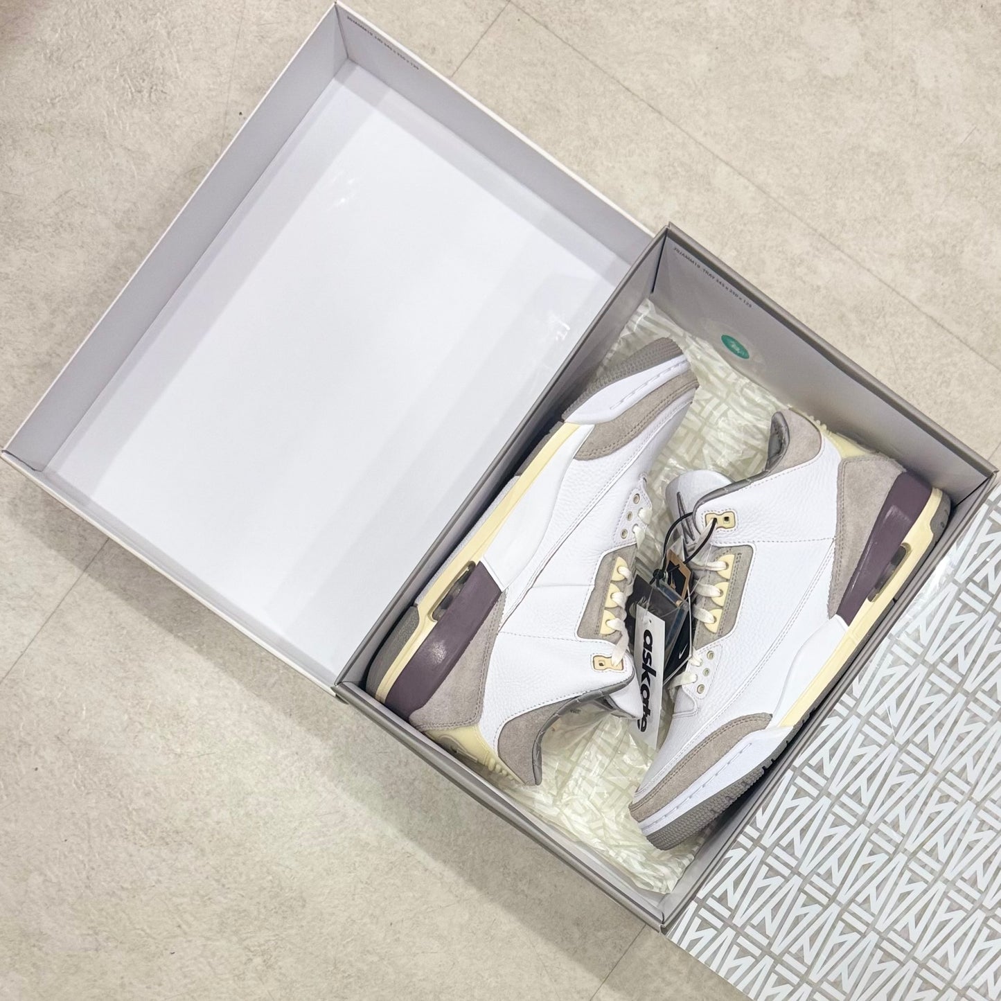 DH3434-110 Nike Wmns Air Jordan 3 A Ma Maniere Medium Grey