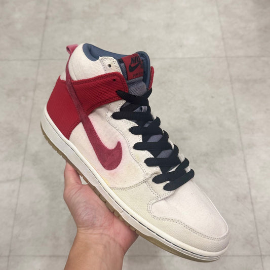 305050-100 Nike SB Dunk Cheech & Chong